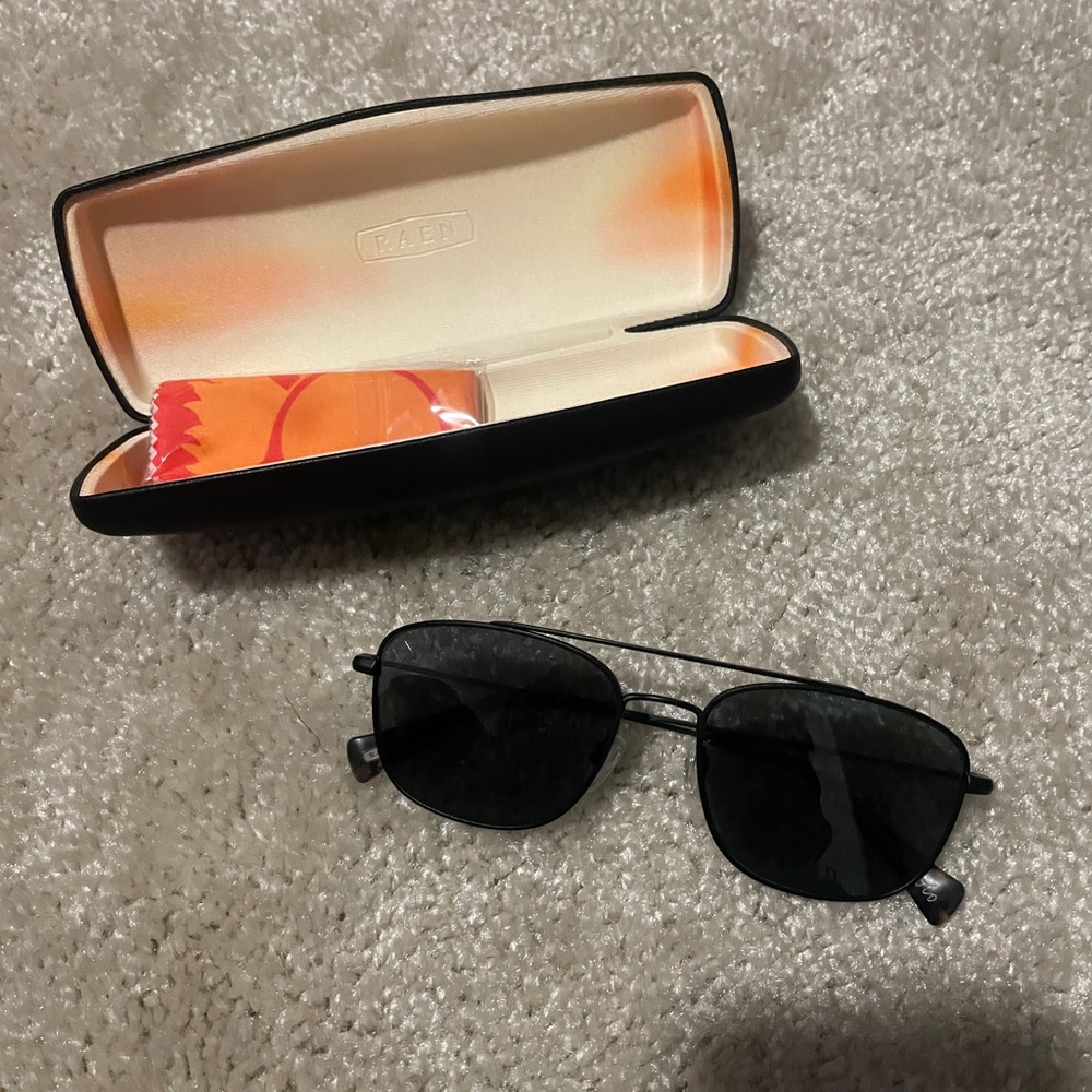 RAEN AVIATOR SUNGLASSES NEW